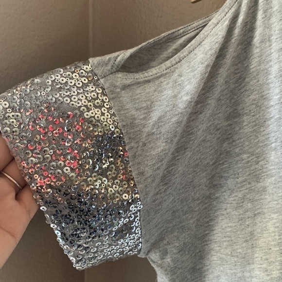 MICHAEL KORS Sequin Cold Shoulder Gray Short Sleeve Top - Picture 9 of 13